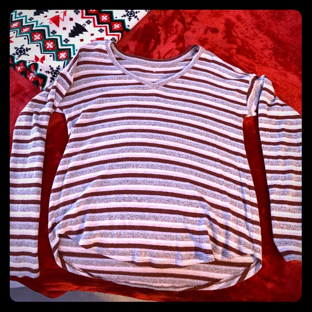 Soft & sexy striped American Eagle top